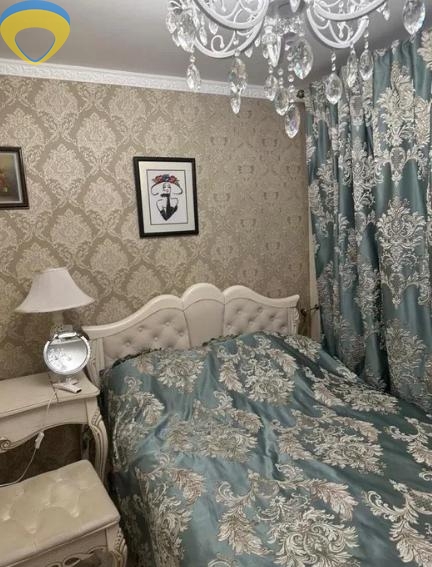 продажа трехкомнатной квартиры номер A-173438 в Суворовском районе, фото номер 8